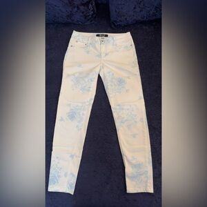 Rewash Women's Skinny Jeans in White with Blue Floral Print